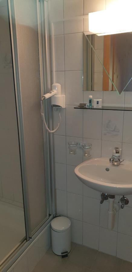 Hotel Rhoneblick Guttet-Feschel エクステリア 写真
