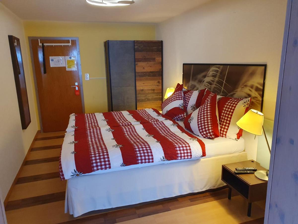Hotel Rhoneblick Guttet-Feschel エクステリア 写真