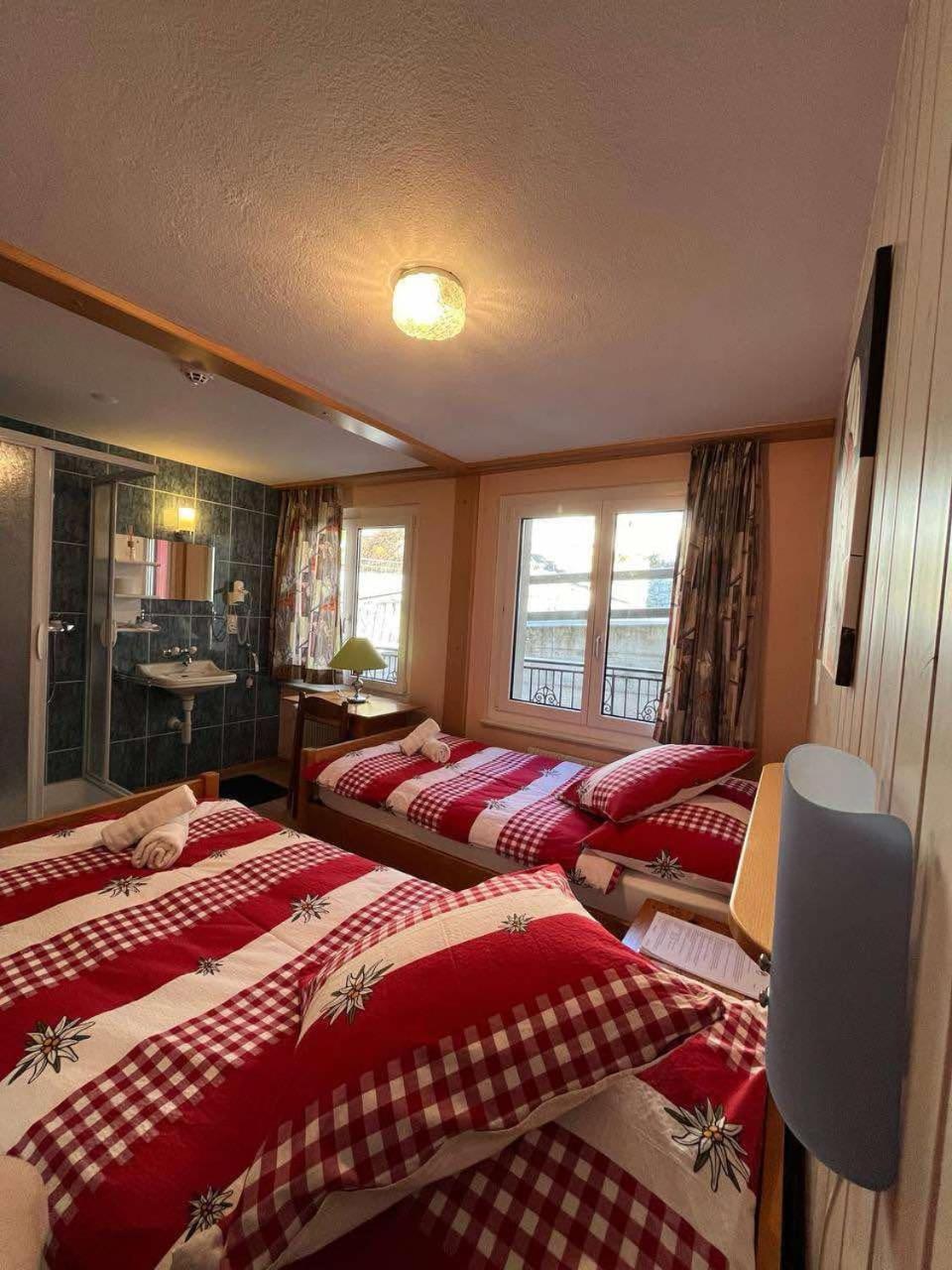 Hotel Rhoneblick Guttet-Feschel エクステリア 写真