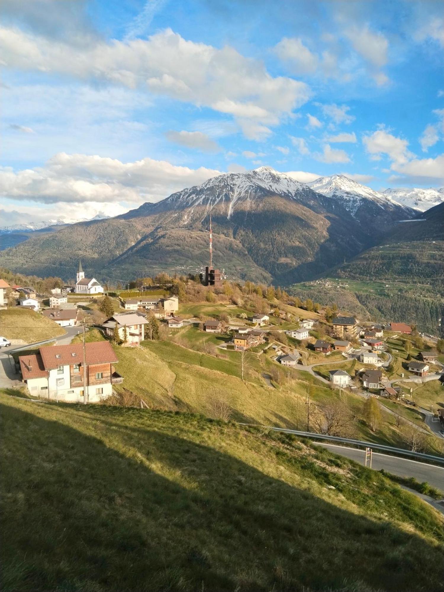 Hotel Rhoneblick Guttet-Feschel エクステリア 写真